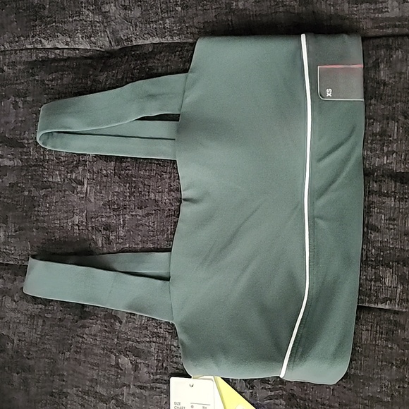 XS Green SPORTS BRA NET All In Motion Brand - Picture 1 of 8